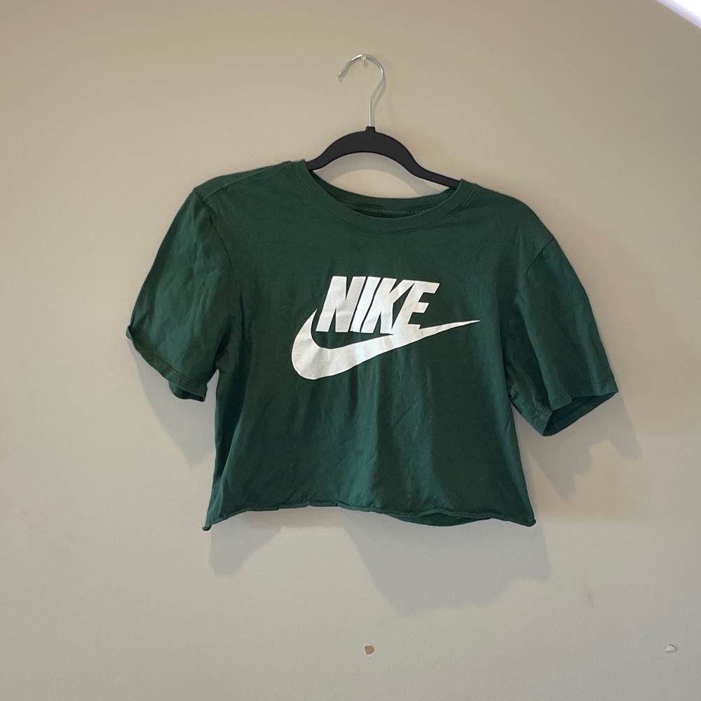 Dark green Nike tee